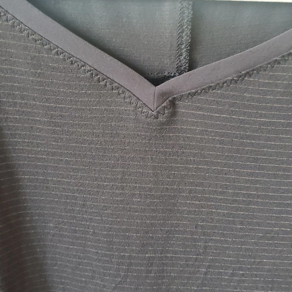 Lululemon Black Long Sleeve Top - Picture 3 of 7